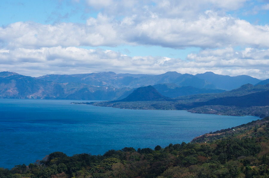 Le long du lac Atitlan